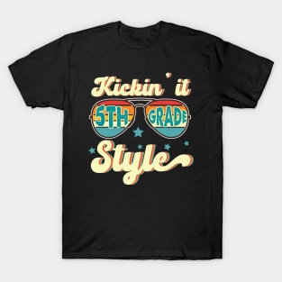 Retro Kickin It 5th Grade Style Teacher Back To School Gift For Boy Girl Kids T-Shirt